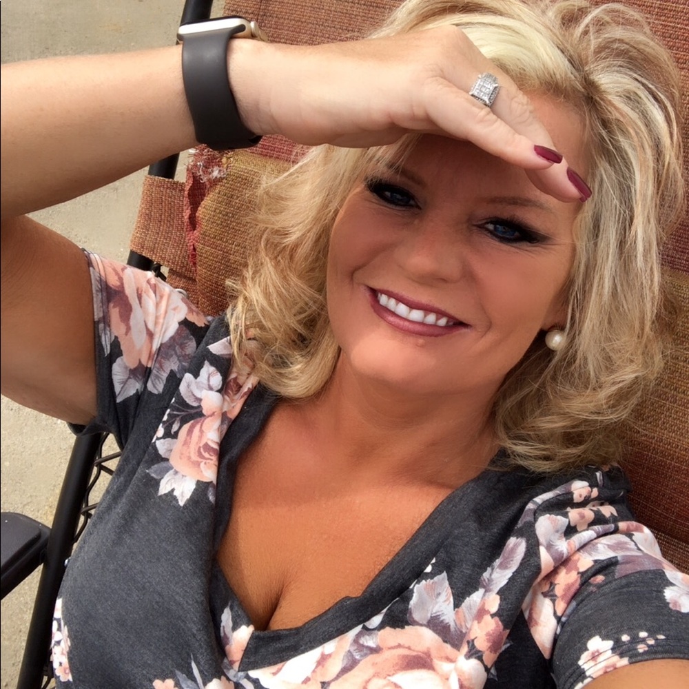 Meet your Posher, Katina